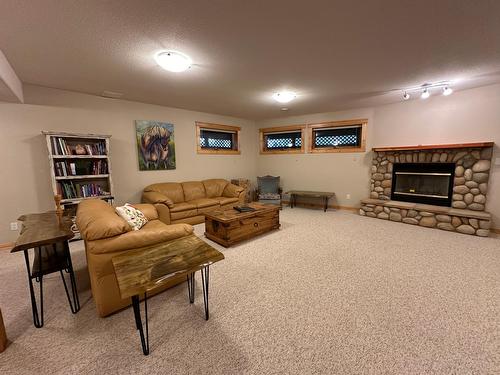 4539 Columbia Place, Fairmont Hot Springs, BC - Indoor With Fireplace