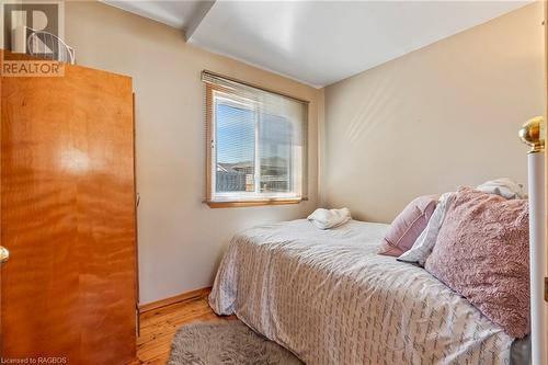 166 Second Avenue N, Sauble Beach, ON - Indoor Photo Showing Bedroom