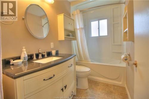 13 Whitney, Moncton, NB - Indoor Photo Showing Bathroom