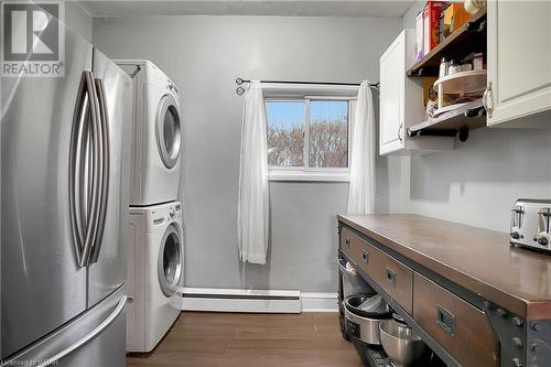 85 Elliott Street, Cambridge, ON - Indoor Photo Showing Laundry Room