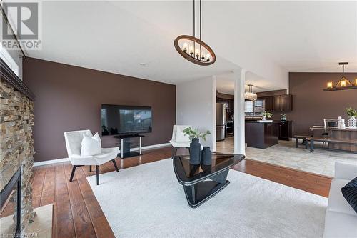 36 Rush Meadow Street, Kitchener, ON - Indoor Photo Showing Living Room