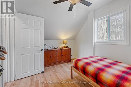503475 Grey 12 Road, West Grey, ON - Indoor Photo Showing Bedroom
