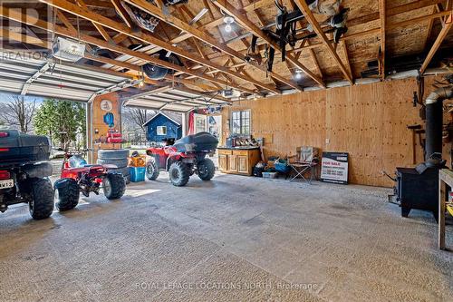 503475 Grey 12 Road, West Grey, ON - Indoor Photo Showing Garage