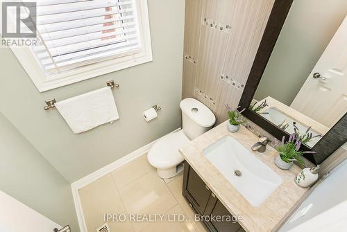 1208 Old Oak Dr, Oakville, ON - Indoor Photo Showing Bathroom
