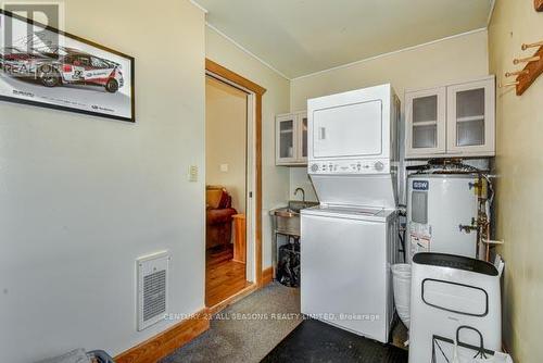 43 Elizabeth Street, Hastings Highlands, ON - Indoor Photo Showing Laundry Room