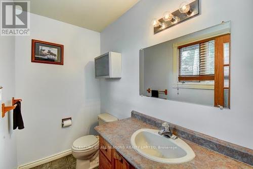 43 Elizabeth Street, Hastings Highlands, ON - Indoor Photo Showing Bathroom