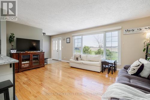 1700 Mcewen Rd, Cobourg, ON - Indoor Photo Showing Living Room