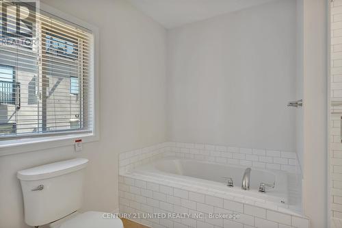 1630 Hetherington Drive, Peterborough, ON - Indoor Photo Showing Bathroom