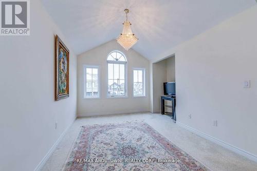 128 Celano Dr, Hamilton, ON - Indoor Photo Showing Other Room