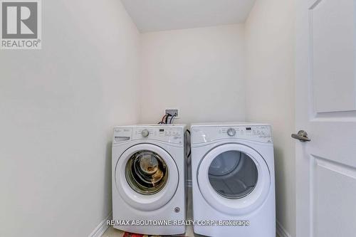 128 Celano Dr, Hamilton, ON - Indoor Photo Showing Laundry Room