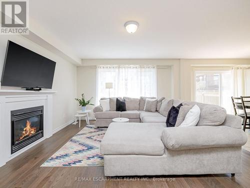 109 Gagnon Pl, Guelph/Eramosa, ON - Indoor Photo Showing Living Room With Fireplace