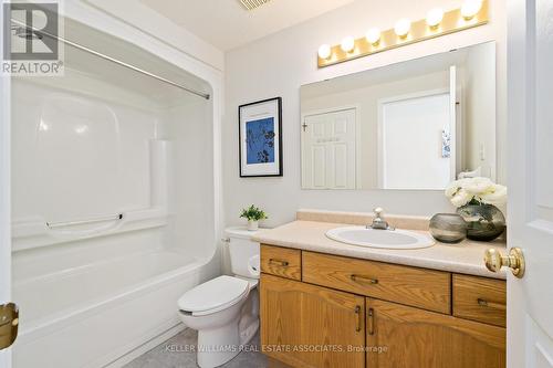 6 Law Drive, Guelph, ON - Indoor Photo Showing Bathroom