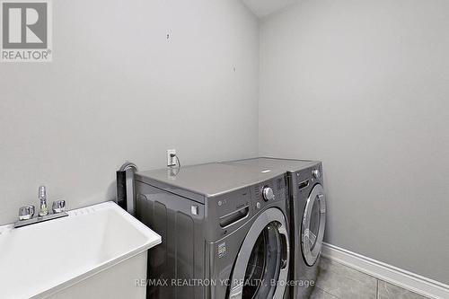 65 Thornlodge Drive, Georgina, ON - Indoor Photo Showing Laundry Room