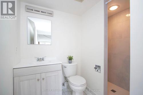 #1104 -711 Rossland Rd E, Whitby, ON - Indoor Photo Showing Bathroom