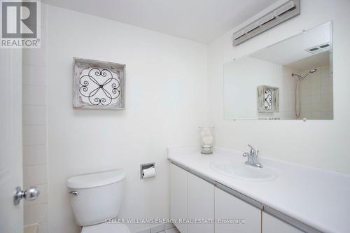 #1104 -711 Rossland Rd E, Whitby, ON - Indoor Photo Showing Bathroom