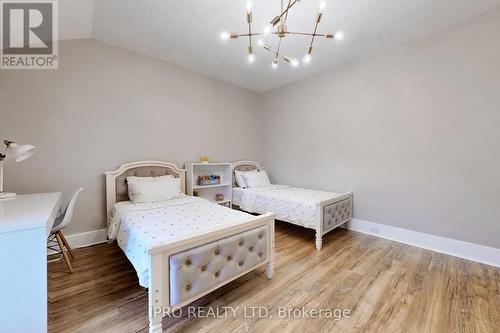 18161 Heart Lake Rd, Caledon, ON - Indoor Photo Showing Bedroom