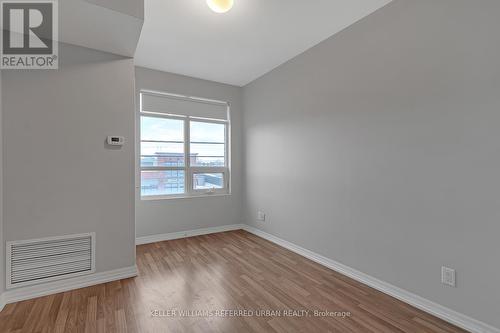 #203 -3563 Lake Shore Blvd W, Toronto, ON - Indoor Photo Showing Other Room