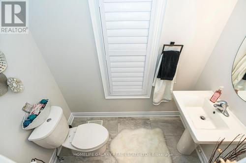 65 St Ives Cres, Whitby, ON - Indoor Photo Showing Bathroom