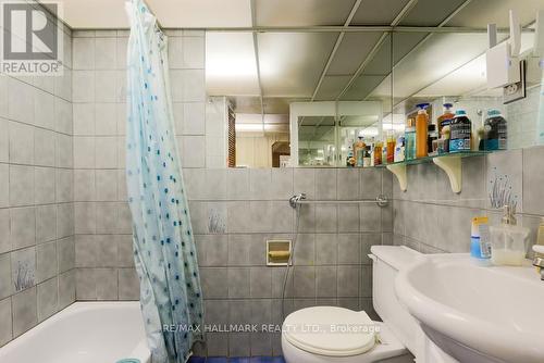 63 Midland Avenue, Toronto, ON - Indoor Photo Showing Bathroom