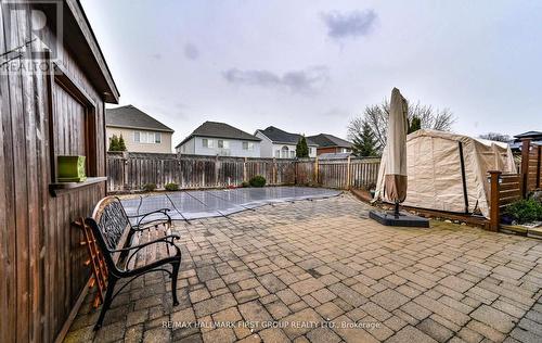 3185 Country Lane, Whitby, ON - Outdoor