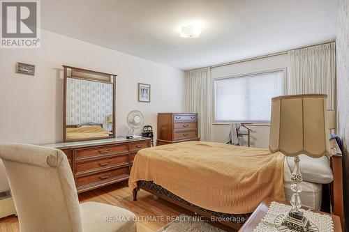 19 Manorglen Cres, Toronto, ON - Indoor Photo Showing Bedroom