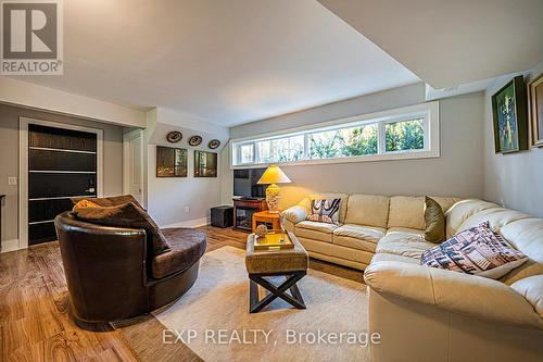 5 Birch Knoll Road, Georgina, ON - Indoor Photo Showing Living Room