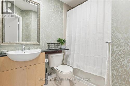 #215 -361 Front St W, Toronto, ON - Indoor Photo Showing Bathroom
