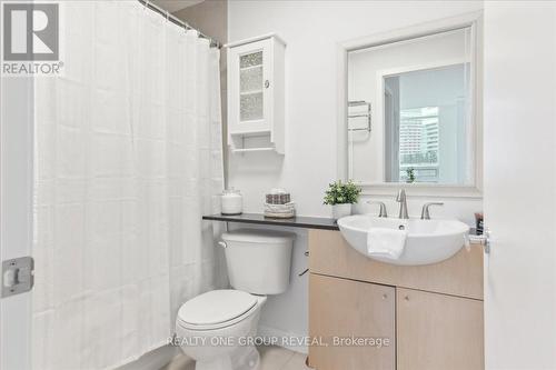 #215 -361 Front St W, Toronto, ON - Indoor Photo Showing Bathroom