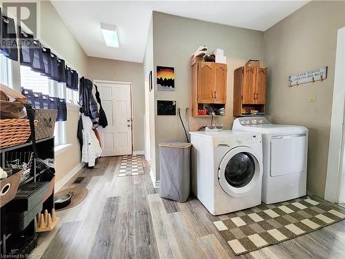 608 Gould Street, Wiarton, ON - Indoor Photo Showing Laundry Room