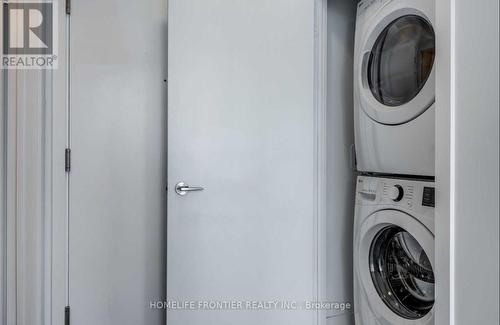 #904 -120 Parliament St, Toronto, ON - Indoor Photo Showing Laundry Room