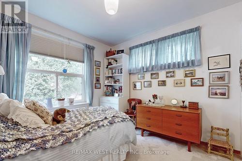 20 Fordham Pl, Toronto, ON - Indoor Photo Showing Bedroom