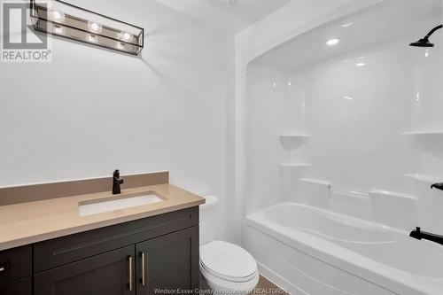 3817 Howard Unit# 309, Windsor, ON - Indoor Photo Showing Bathroom