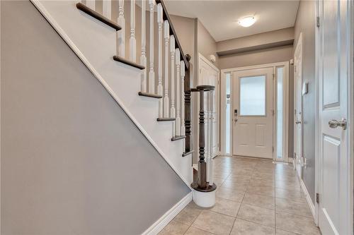 33 Pinot Crescent, Hamilton, ON - Indoor Photo Showing Other Room