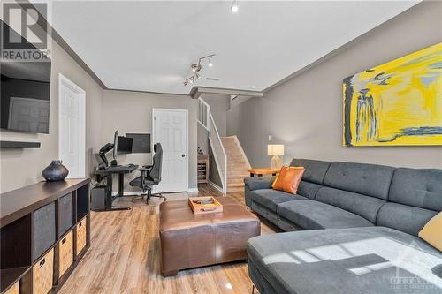 2087 Liska Street, Ottawa, ON - Indoor Photo Showing Living Room