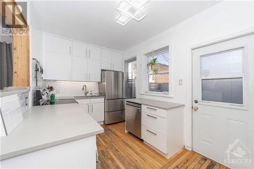 123 Eccles Street, Ottawa, ON - Indoor Photo Showing Kitchen