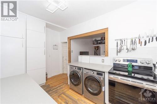 123 Eccles Street, Ottawa, ON - Indoor Photo Showing Laundry Room