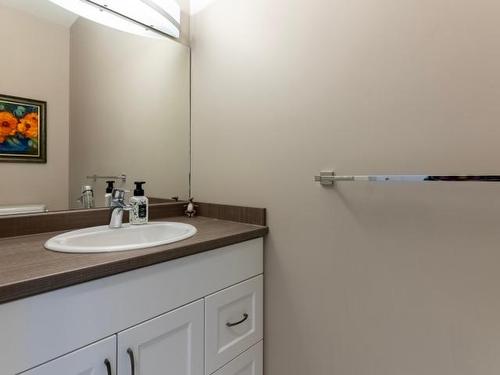 2124 Doubletree Cres, Kamloops, BC - Indoor Photo Showing Bathroom