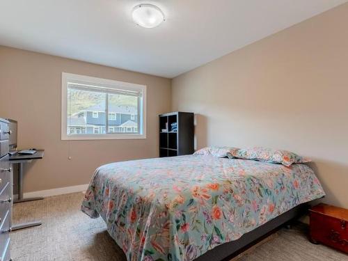 2124 Doubletree Cres, Kamloops, BC - Indoor Photo Showing Bedroom