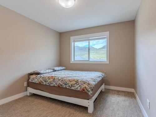 2124 Doubletree Cres, Kamloops, BC - Indoor Photo Showing Bedroom