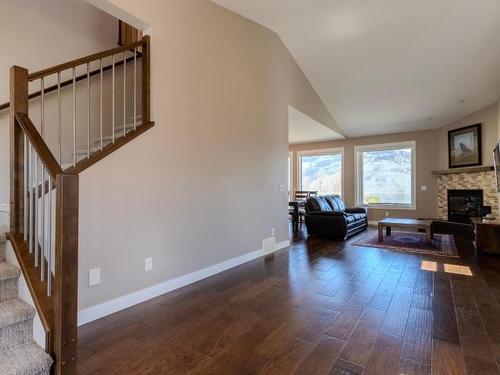 2124 Doubletree Cres, Kamloops, BC - Indoor With Fireplace