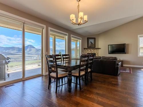 2124 Doubletree Cres, Kamloops, BC - Indoor Photo Showing Dining Room