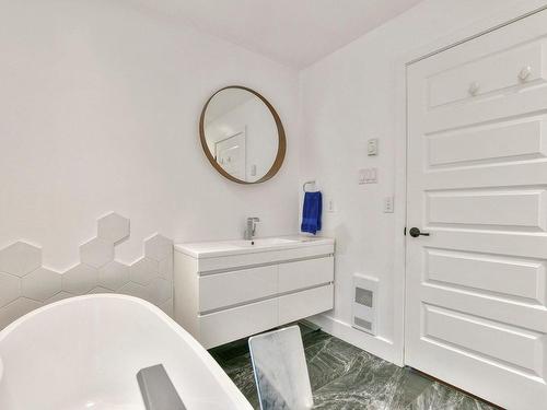 Salle de bains - 1440 Rue Des Francs-Bourgeois, Boisbriand, QC 