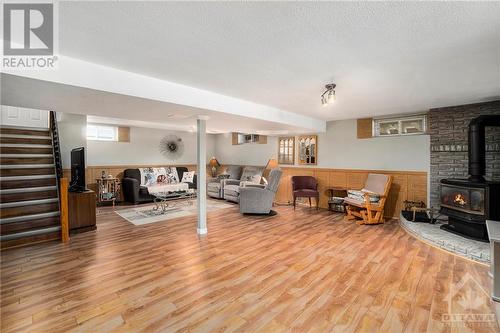 879 Willow Avenue, Orleans, ON - Indoor