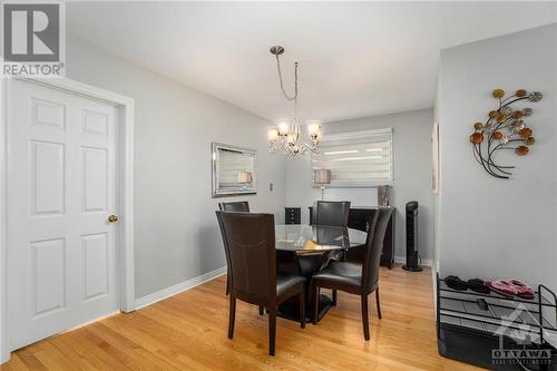 879 Willow Avenue, Orleans, ON - Indoor Photo Showing Dining Room