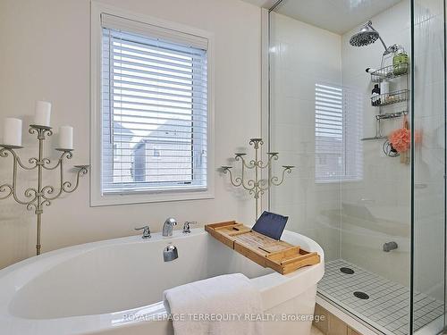 14 Westfield Dr, Whitby, ON - Indoor Photo Showing Bathroom
