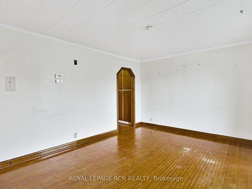 68 Olive St, East Gwillimbury, ON - Indoor Photo Showing Other Room