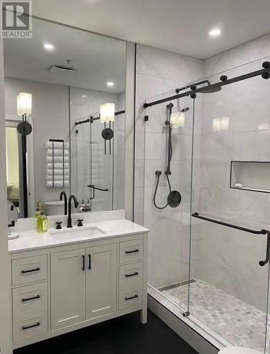 404 5605 Hampton Place, Vancouver, BC - Indoor Photo Showing Bathroom