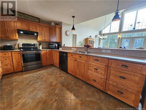 661 Ch De L'Eglise, Saint-André, NB - Indoor Photo Showing Kitchen With Double Sink