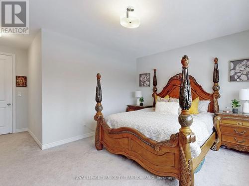 80 Pine Hill Crescent, Aurora, ON - Indoor Photo Showing Bedroom