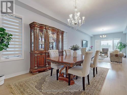 80 Pine Hill Cres, Aurora, ON - Indoor Photo Showing Dining Room